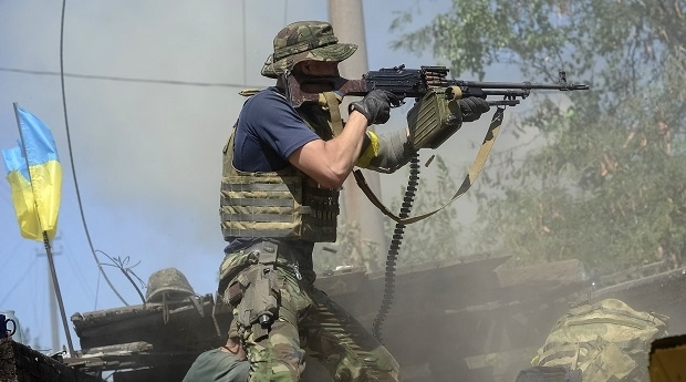 Бойовики атакували українських військових під Мар'їнкою: один боєць загинув