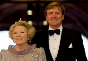 Королева Нідерландів Беатрікс і принц Віллем-Александер. Фото: AFP