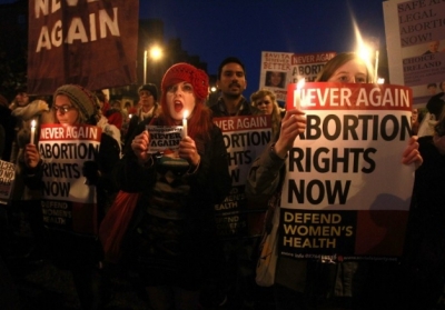В Ірландії дозволили аборти, якщо виношування дитини загрожує здоров'ю матері