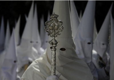 Католицькі ордени Іспанії спокутують гріхи перед Пасхою