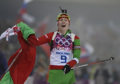 Белорусская биатлонистка стала трехкратной олимпийской чемпионкой 