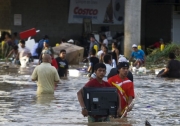 Жертвами наводнения в Мексике стали не менее 45 человек