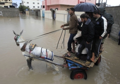 Потужні зливи спричинили повені на Близькому Сході