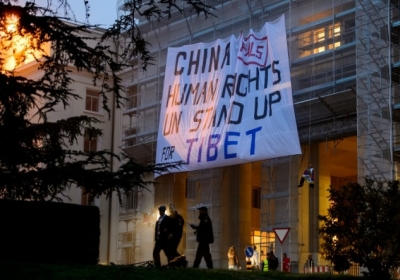 Активісти з Тибету забралися на будівлю ООН у Женеві