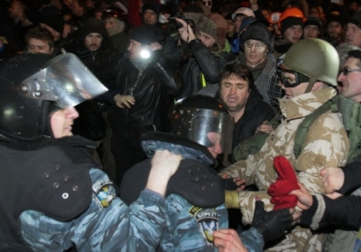 Захарченко признает, что милиционеры перегнули палку с Евромайданом, но говорит, что наказывать их имеет ГПУ