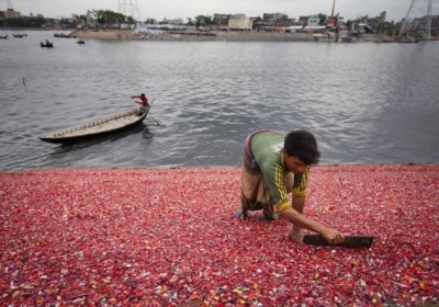 Бізнес зі смітника: як у Бангладеш заробляють на пластмасі