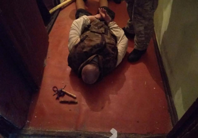 В Киеве милиция задержала мужчину, который взял в заложники собственных детей