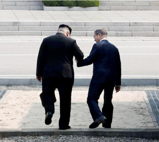 Ким Чен Ын и лидер Южной Кореи проводят незапланированную встречу