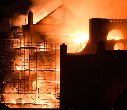 У Глазго вдруге за чотири роки згоріла найпопулярніша будівля Великобританії, – ФОТО