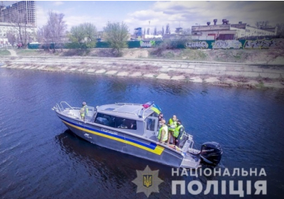 Водная полиция отлавливает нарушителей карантина в Киеве