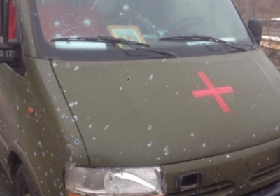 Терористи обстріляли волонтерів на блокпосту біля Майорська: є поранені
