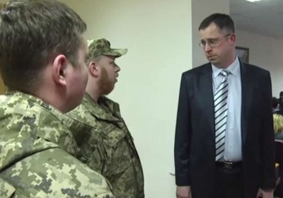 Появилось видео задержания прокурора Краматорска и его заместителя