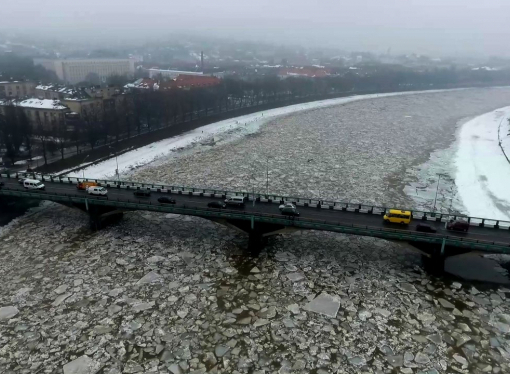 На річках України розпочинається льодохід