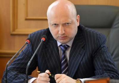 Турчинов доручив обмежити виїзд суддів за кордон на час люстрації