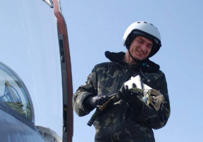 Зеленський присвоїв звання Герой України загиблому пілоту F-16 Максиму Устименку