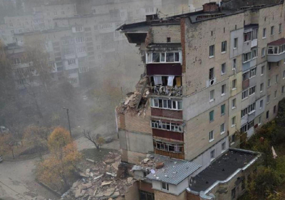 У Хмельницькому через вибух обвалилася частина багатоповерхівки