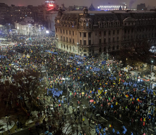 Десятки тысяч людей вышли на протест против коррупции в Бухаресте