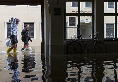 Угорщина в очікуванні потопу: люди масово покидають оселі