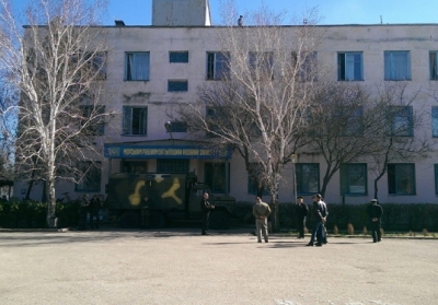 Українські військові під гімн здали агресорам базу у Новофедорівці