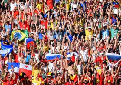 На матчі проти Бельгії росіяни вболівали з прапором самопроголошеної ДНР, - фото