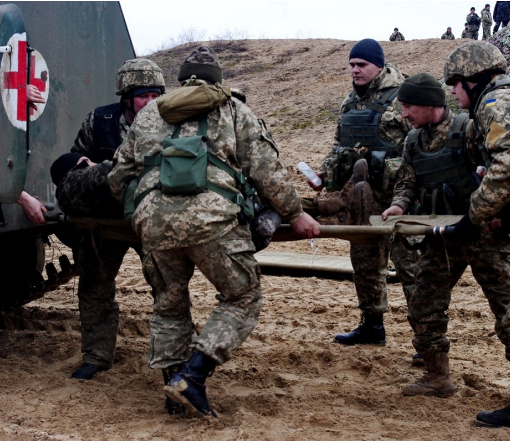 На Донбасі поранено двох українських військових