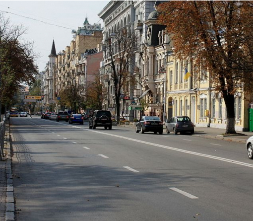 Рух транспорту в центрі Києва обмежать до літа