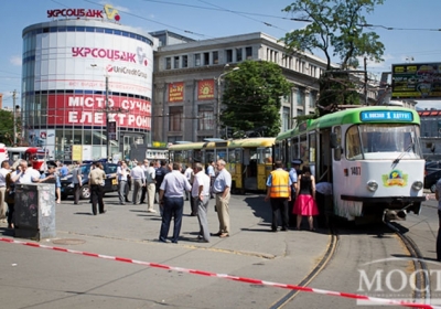 У Дніпропетровську в трамваї стався вибух (оновлено, відео)