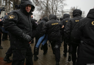 В Беларуси вновь протестуют: участники продолжают задерживать