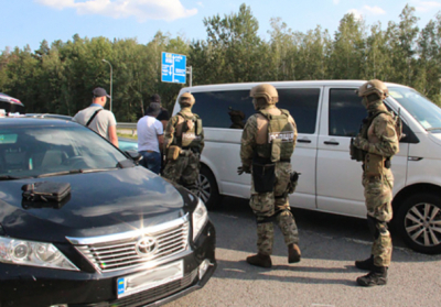 На Житомирщині затримали кримінального авторитета з гранатою й наркотиками, - ФОТО

