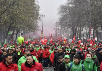 В Брюсселе протестуют против пенсионной реформы: около 25 тыс человек вышли на митинг