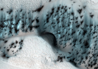 NASA оприлюднило фото засніженого Марса