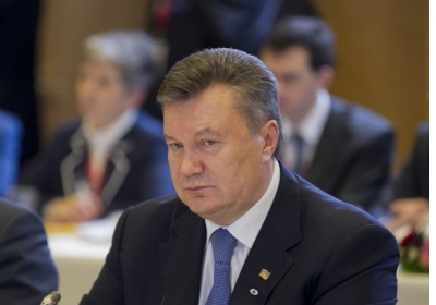 Янукович сприймає переговори з ЄС як козирну карту у грі з Росією, - The Economist