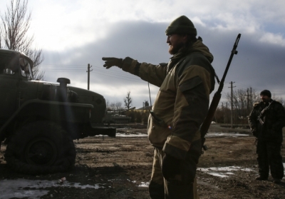 Під Мар'їнкою терористи вісім разів обстріляли українських військових, - штаб АТО