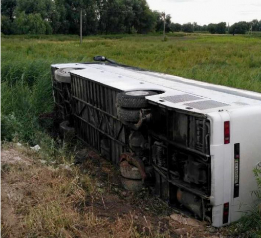 На Рівненщині перекинувся автобус з 53 пасажирами