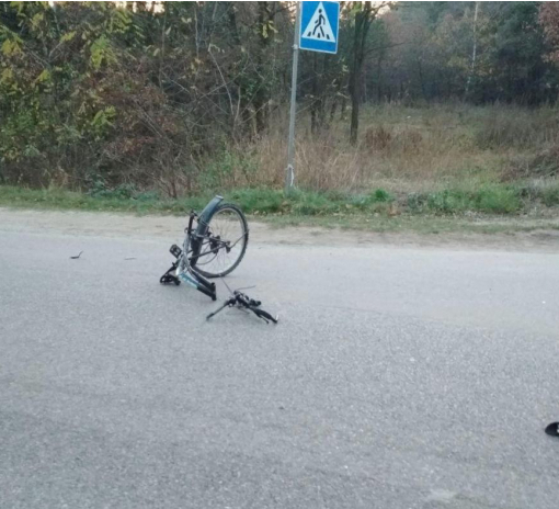 Под Львовом столкнулись велосипедист и мотоциклист: оба погибли на месте