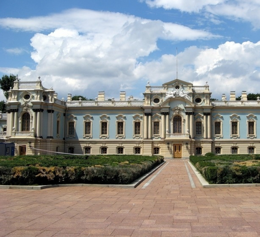 Ремонт Маріїнського палацу впродовж 2017 року подорожчав на 102 млн грн