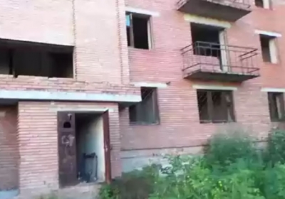 В Славянске террористы держали заложников в недостроенных многоэтажках, - видео
