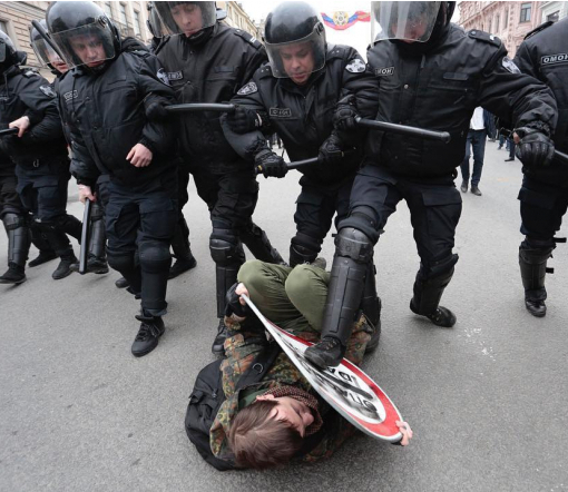 Во время протестов в России задержали более 1300 человек, - ФОТО