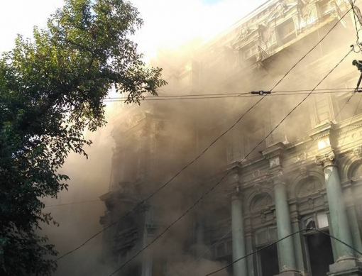 В Одесі горить історичний будинок ХІХ століття, – ФОТО, ВІДЕО