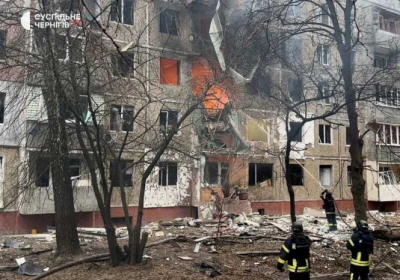росіяни влучили у багатоповерхівку в Чернігові