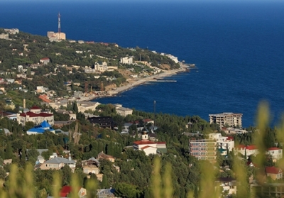Влада Дніпра заборонила рекламувати в місті відпочинок в Криму