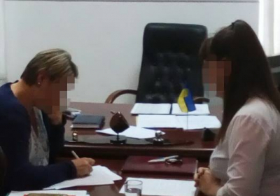 Керівника медичної частини київського СІЗО затримали на хабарі