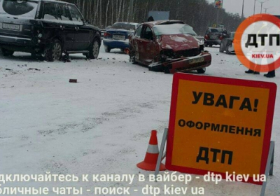 Масштабное ДТП в Киеве: разбиты пять автомобилей