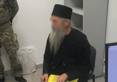 В аеропорту затримали священика з Афону з російським паспортом
