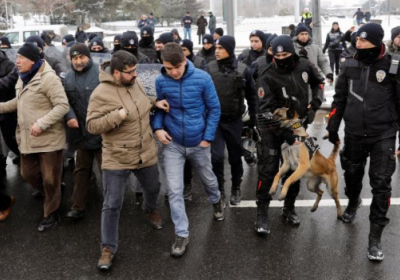Сутички в Туреччині: поліція розігнала мітинг проти розширення президентських повноважень