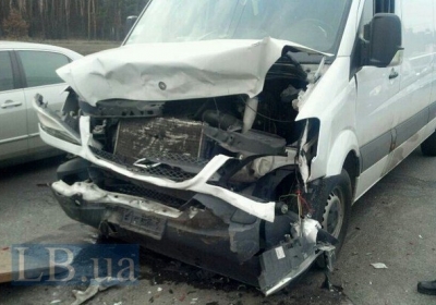 В Киеве пьяный водитель протаранил два автомобиля