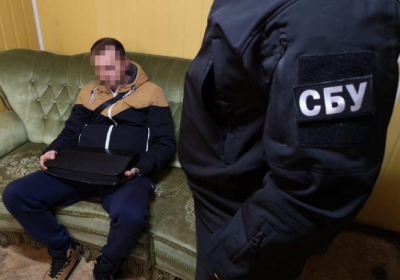 СБУ затримала іноземця під час давання €26 тис хабара співробітнику служби