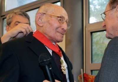 У Франції у 108 років помер герой, який врятував сотні дітей під час Голокосту

