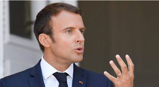 Протести у Франції: Макрон закликав уряд зберігати жорстку позицію щодо 