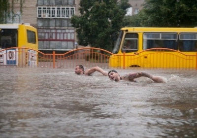 Волиняни просять Азарова дати грошей на ліквідацію наслідків потопу